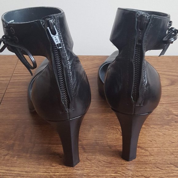 Ann Marino Black Heels with Ankle Strap 9.5M - Picture 5 of 7